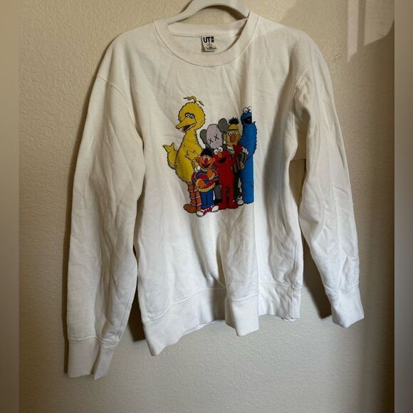 Uniqlo Cream Sweatshirt with Colorful Character Print - Picture 2 of 5
